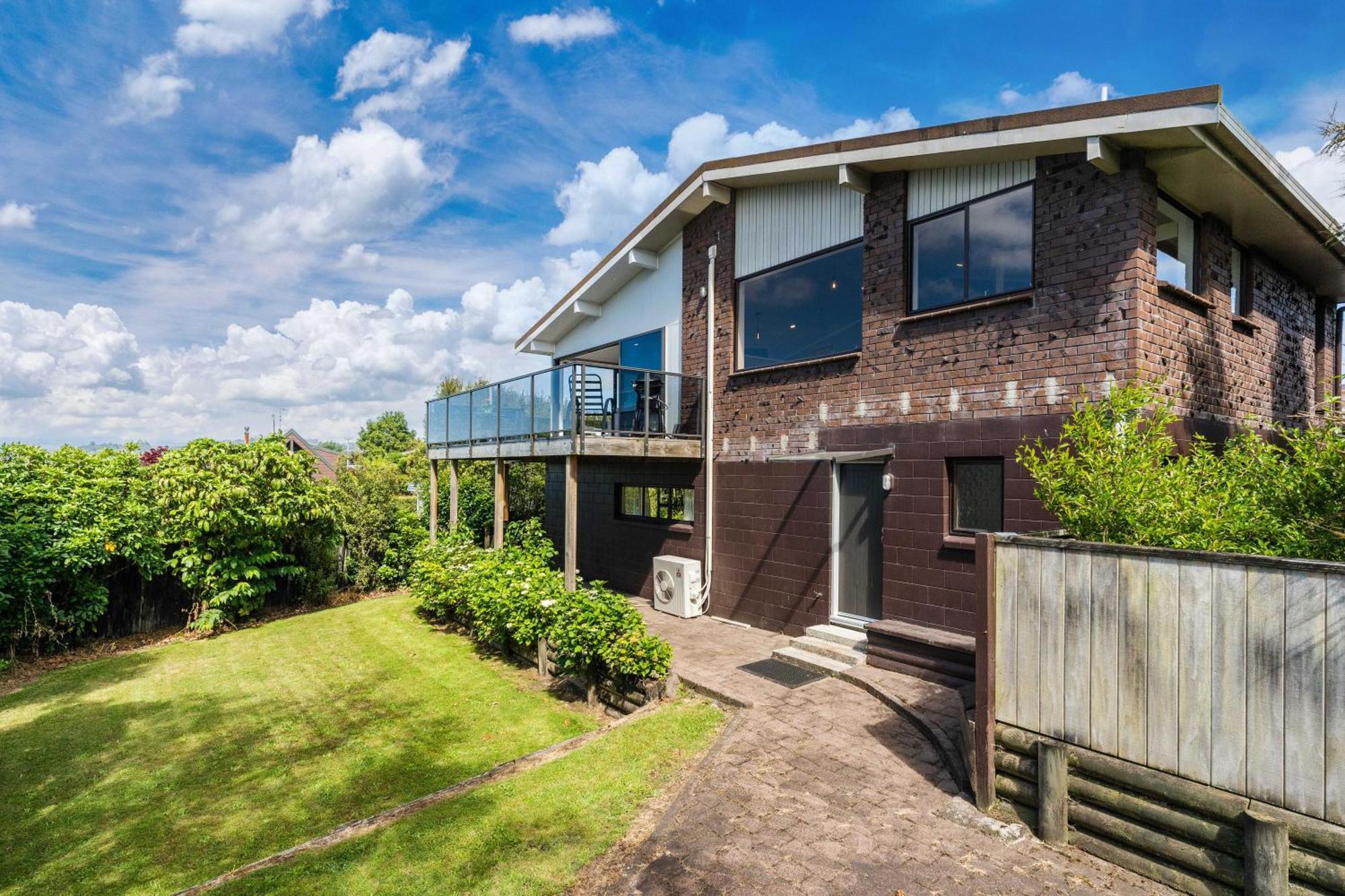 Ngaio Views - Lake Taupo Holiday Home Exterior photo